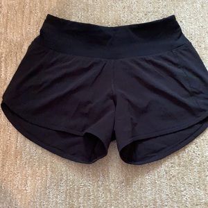 Black size 2 lululemon short- tall